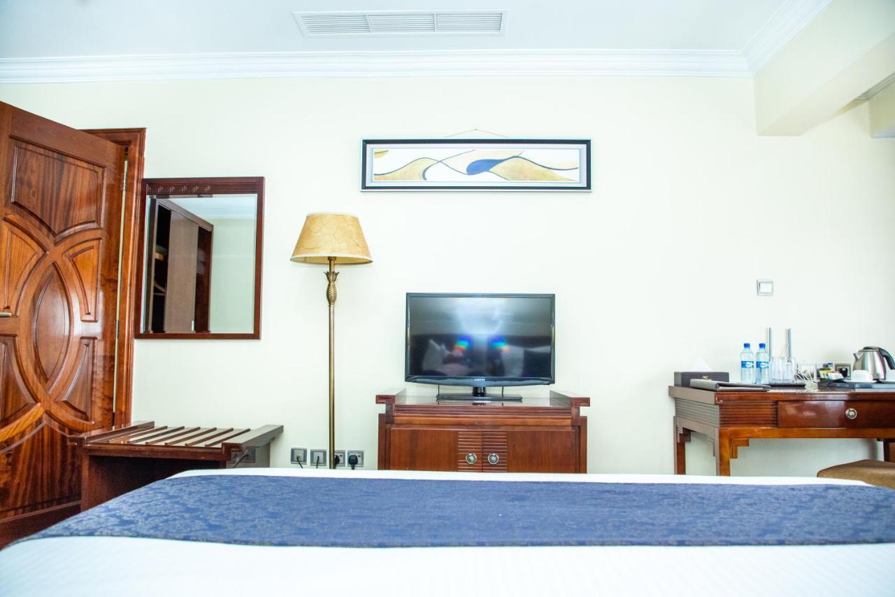 Weston Hotel Nairobi Exterior photo