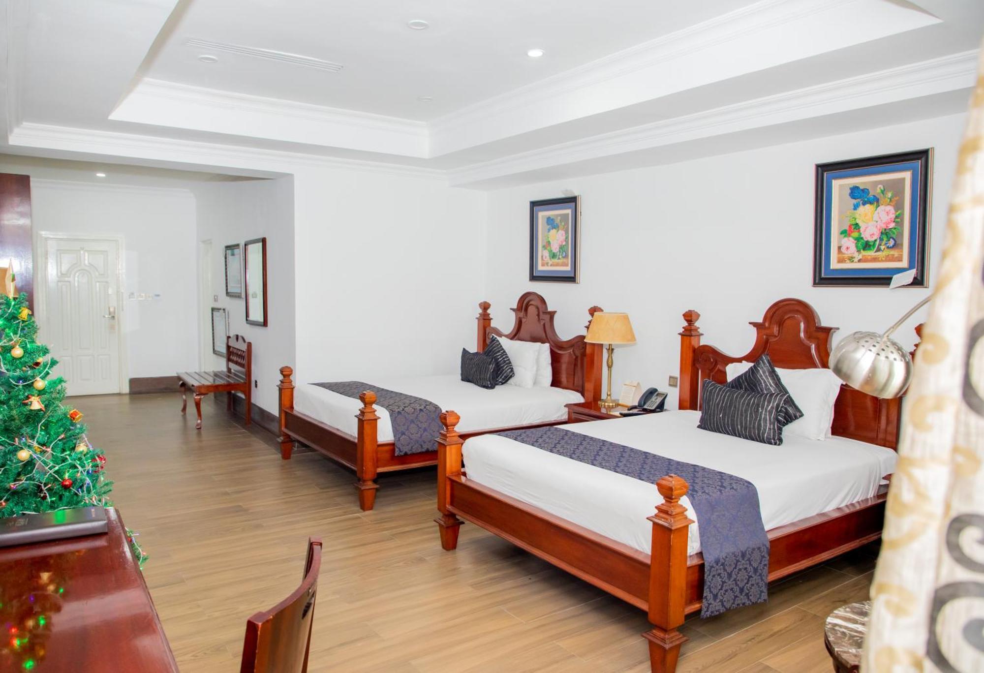 Weston Hotel Nairobi Exterior photo