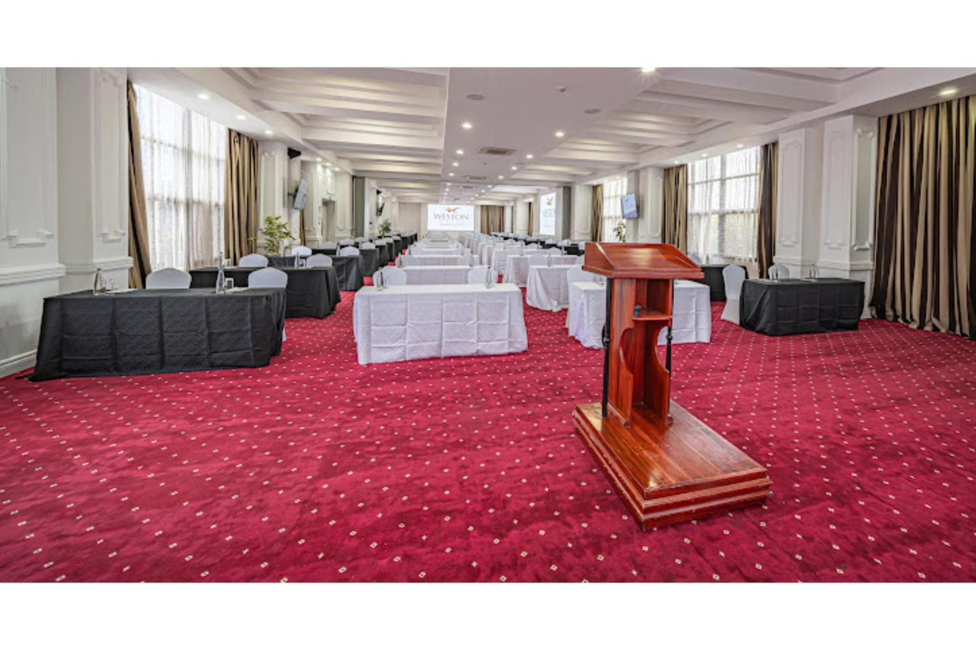 Weston Hotel Nairobi Exterior photo